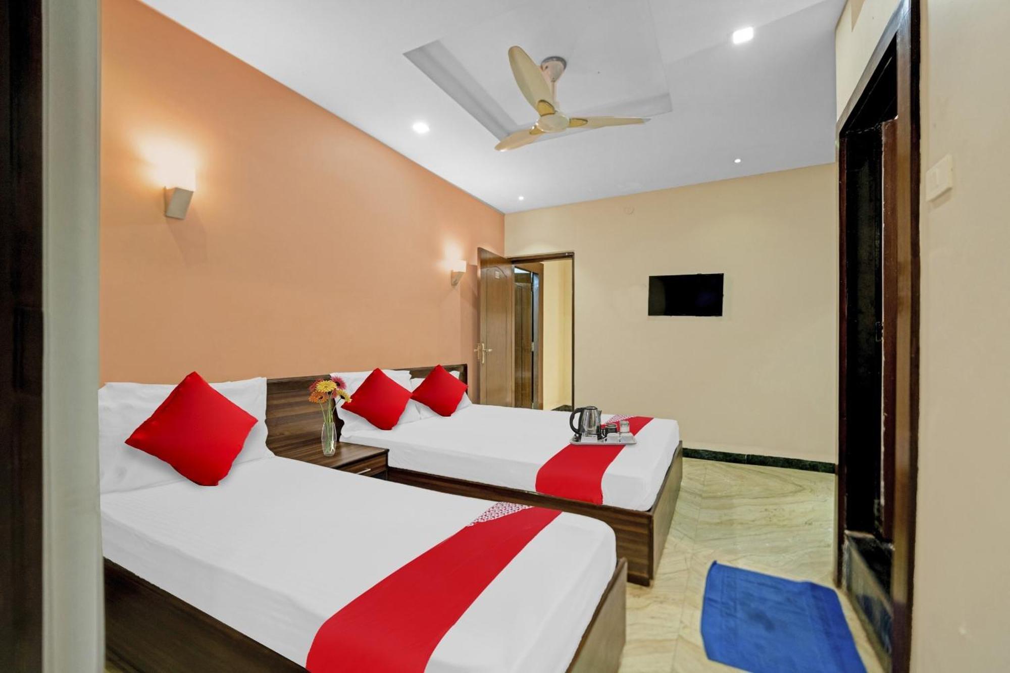 Collection O Oceana The Holiday Home Near Immaculate Conception Church باناجي المظهر الخارجي الصورة