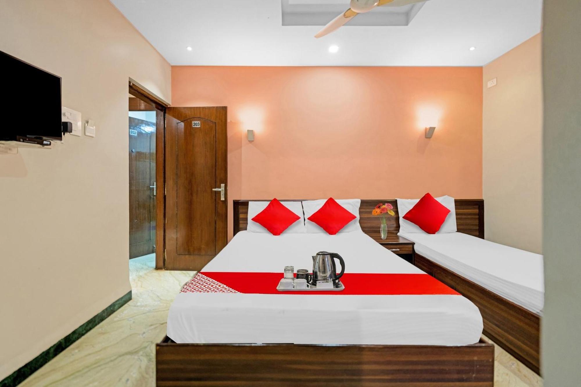 Collection O Oceana The Holiday Home Near Immaculate Conception Church باناجي المظهر الخارجي الصورة