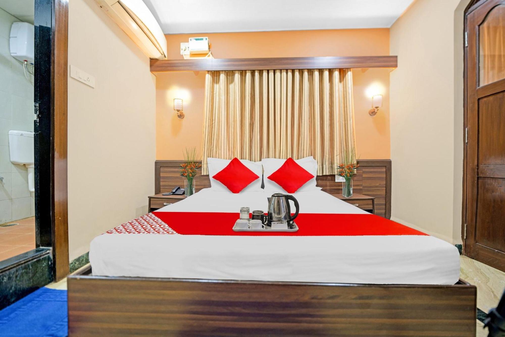 Collection O Oceana The Holiday Home Near Immaculate Conception Church باناجي المظهر الخارجي الصورة
