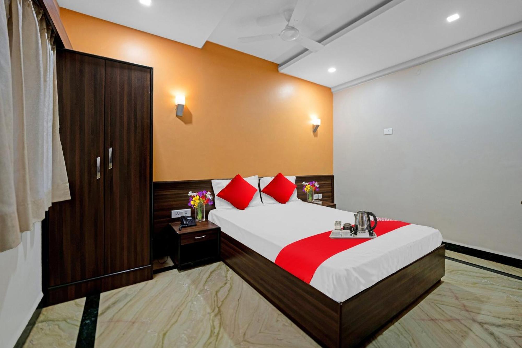 Collection O Oceana The Holiday Home Near Immaculate Conception Church باناجي المظهر الخارجي الصورة