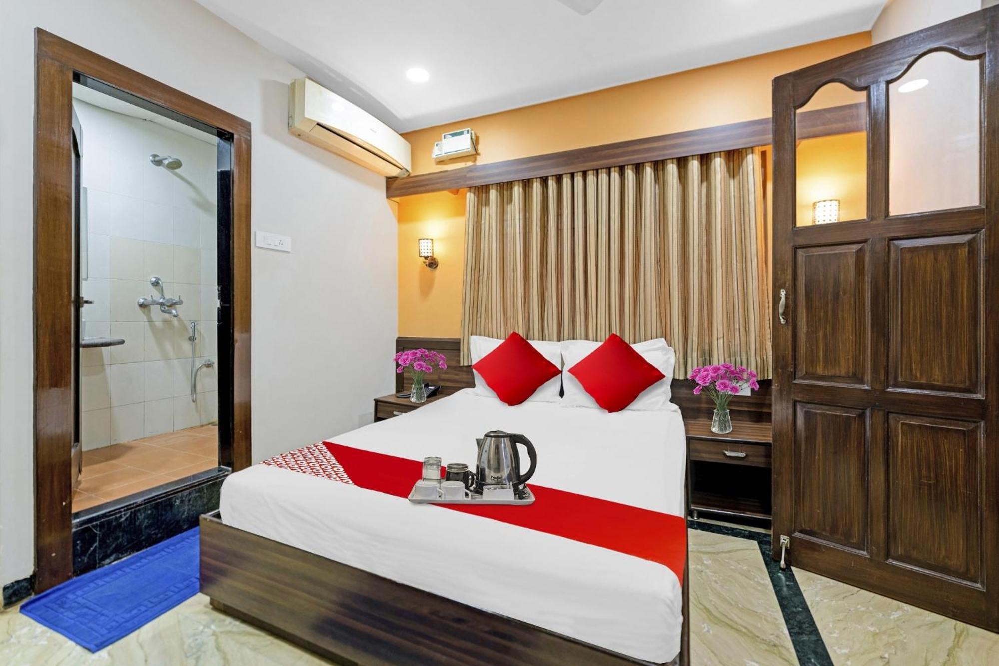 Collection O Oceana The Holiday Home Near Immaculate Conception Church باناجي المظهر الخارجي الصورة