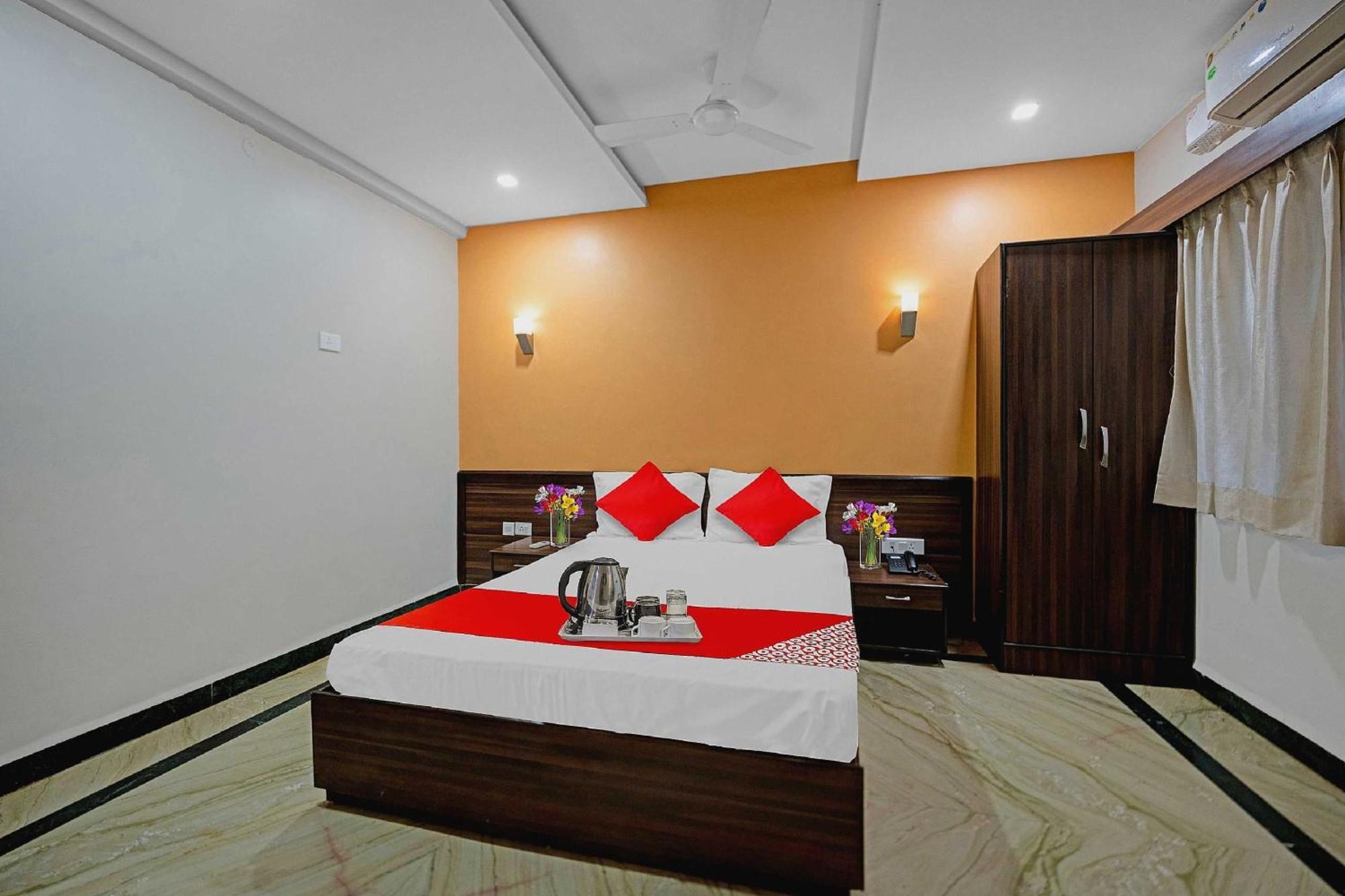 Collection O Oceana The Holiday Home Near Immaculate Conception Church باناجي المظهر الخارجي الصورة